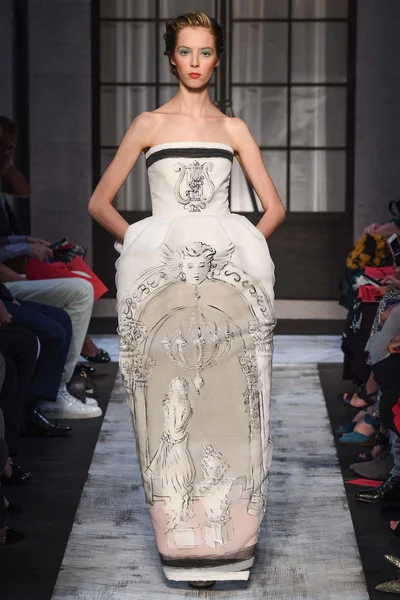 Look 27
